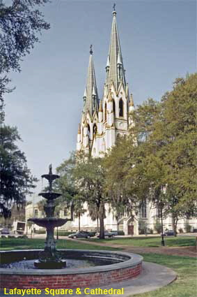 Lafayette Square & Cathedral of St John the Baptist, Savannah, GA, USA