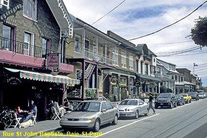 Rue St John Baptiste, Baie-St-Paul, Québec, Canada Rue St John Baptiste, Baie-St-Paul, Québec, Canada