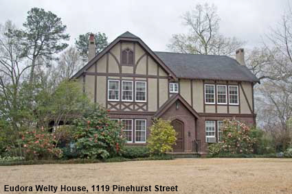 Eudora Welty House, 1119 Pinehurst Street, Jackson, MS, USA Eudora Welty House, 1119 Pinehurst Street, Jackson, MS, USA